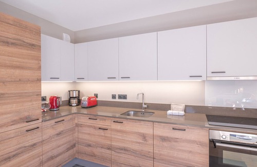 Viel-Alpe Apartment | Charming 2-Bedroom Apartment Near Slopes with Garage and WiFi in Alpe d'Huez