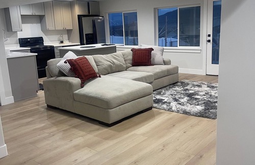 Saratoga Springs Apartment | Charming 2-bedroom basement apartment with AC, WiFi in awesome Saratoga Springs