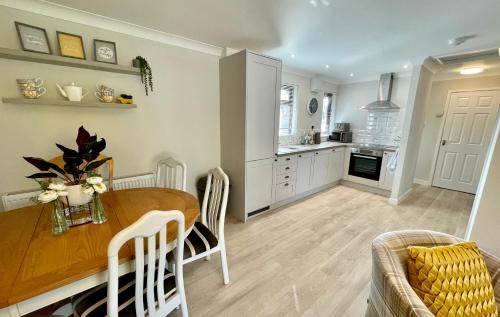 Trimley House | Charming 2 Bedroom Bungalow with open plan living