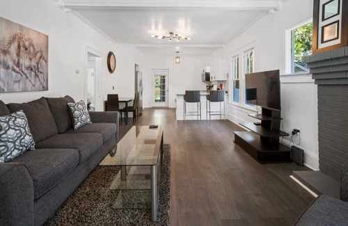 Atlanta House | Charming 2 Bedroom Bush Mtn Bungalow - Sleeps 5