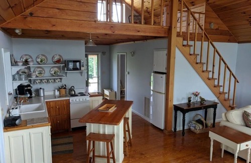 Pine Ridge Cottage | Charming 2 bedroom cottage