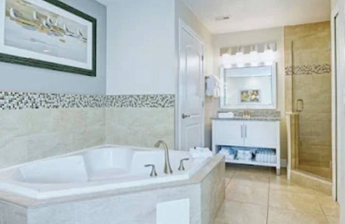 West Kissimmee Resort | Charming 2-bedroom condo with fitness room, WiFi in enchanting Clermont, Orlando
