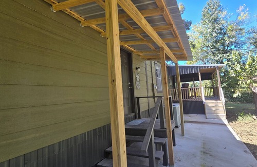 Smyrna House | Charming 2-bedroom house with WiFi, AC in cool Atlanta
