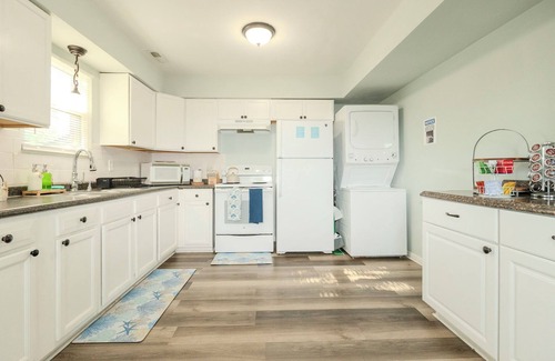 East Ocean View Boat Rental | Charming 2 Bedroom house with WiFi & Parking in Norfolk - Close to beach