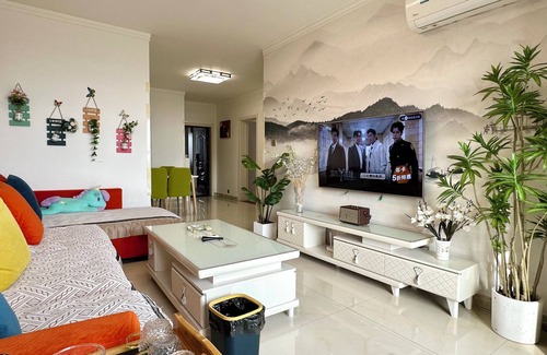 Zhangdian District House | Charming 2-bedroom house in lovely Zibo with WiFi, AC