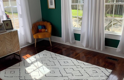 Albany House | Charming 2-bedroom house in historic downtown Albany with AC, WiFi