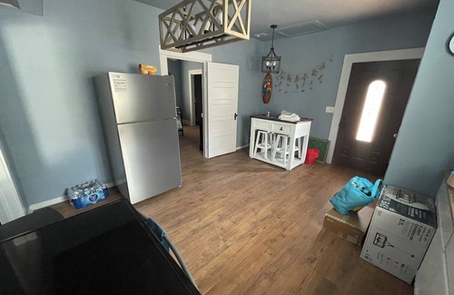 Hondo House | Charming 2-bedroom house with AC, WiFi in peaceful Hondo