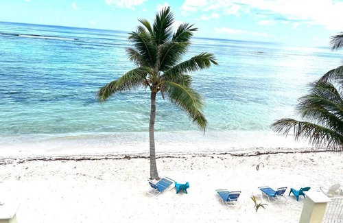Bodden Town Condo | Charming 2-bedroom beachfront condo in serene Bodden Town!
