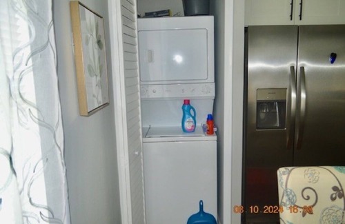 St. Cloud House | Charming 2-bedroom remodel house in welcoming St. Cloud with WiFi, AC