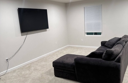 Changewater House | Charming 2-bedroom townhome with WiFi, AC in amazing Washington, NJ