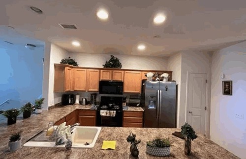 Aurora House | Charming 2-bedroom townhome with AC, WiFi