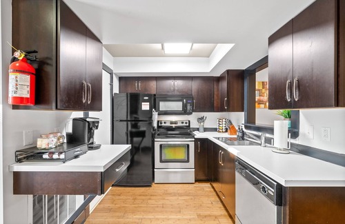 Clarksville Condo | Charming 2-bedroom dog-friendly condo walking distance to Downtown Clarksville.