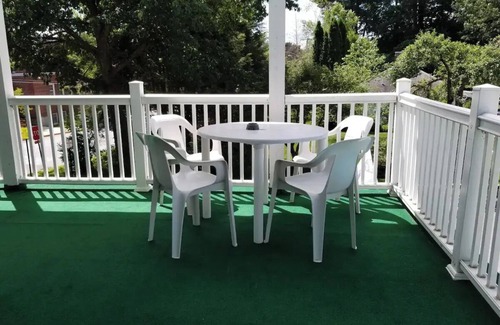 Lake George Apartment | Charming 2-bedroom hotel suites with AC, WiFi in lovely Lake George