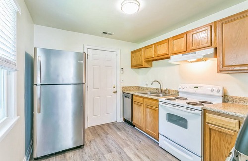 Newport News House | Charming 2-bedroom house in delightful Newport News with WiFi, AC Near Hospitals