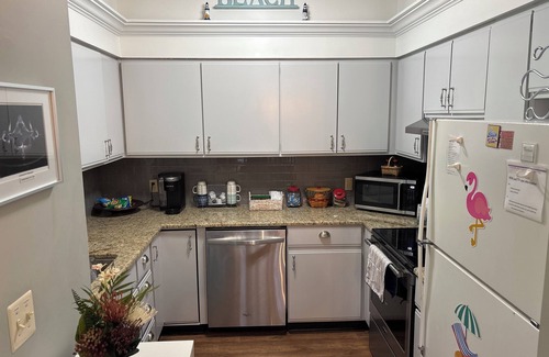 South Haven Condo | Charming 2-bedroom condo with AC, seasonal pool in lovely South Haven