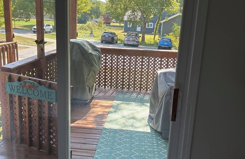 South Haven Condo | Charming 2-bedroom condo with AC, seasonal pool in lovely South Haven