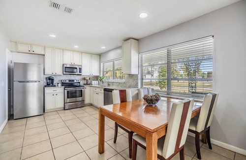 Bayou Shores House | Charming 2-bedroom townhome in St. Petersburg w/Dock and Free Kayaks