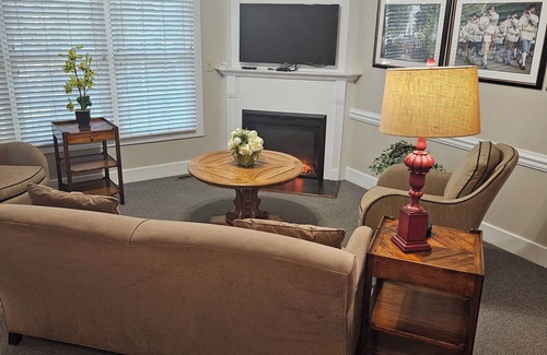 Lackey House | Charming 2-bedroom townhome with AC, WiFi in enjoyable Williamsburg