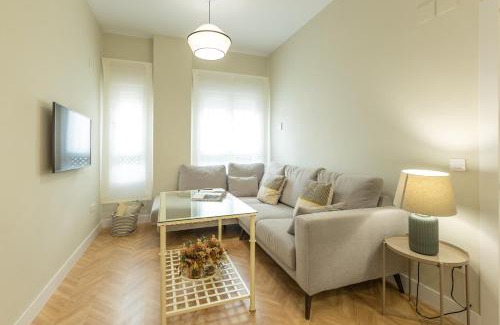 San Gil Apartment | Charming 2 bedrooms apartment with FREE Parking at Plaza Alameda by OCityzen