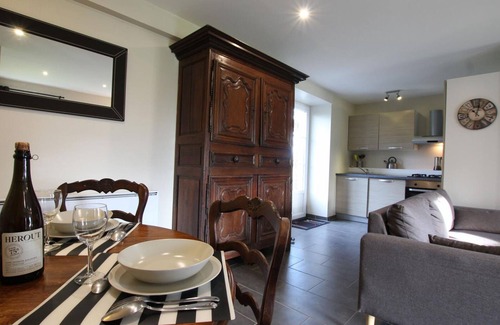 Sainte-Marie-du-Mont Cottage | Charming 2-Bed Cottage with Garden, Near Utah Beach, Sauna & On-Site Dining