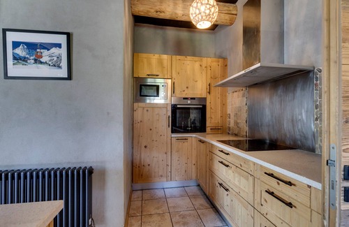 Val-d'Isere Ski Chalet | Charming 200m² Chalet in Val d'Isère with Sauna and Nordic Bath