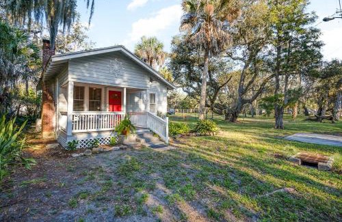 Melbourne House | Charming 2Bd 1Bth Cottage near River - Melwood