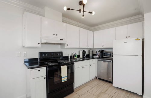 Pacifica Apartment | Charming 2BR Coastal Getaway in Pacifica