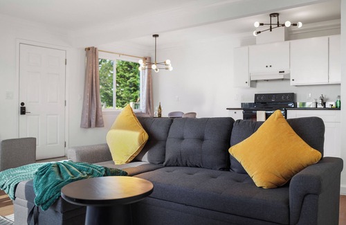 Pacifica Apartment | Charming 2BR Coastal Getaway in Pacifica