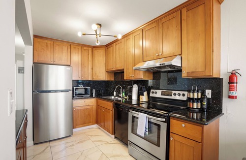 Pacifica Apartment | Charming 2BR Ocean Getaway in Pacifica
