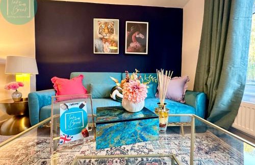 Pendlebury Apartment | Charming 2BR Swinton House -Close to Manchester City Center