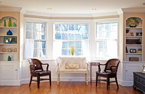 Norwalk House | Charming 3 BD/2.5 BA with Fenced Yard and Solarium, 2 Mi to Calf Pasture Beach!