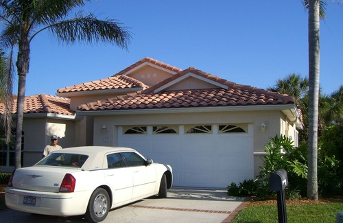 Melbourne Beach House | Charming 3-bdrm house with shared pool and tennis in adorable Melbourne Beach