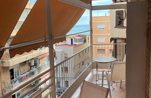 Raval Roig Apartment | Charming 3 Bedroom Apartment in the Postiguet Beach