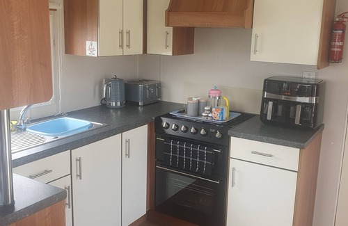 Clacton-on-Sea Cabin | Charming 3-Bed Lodge in Clacton-on-Sea