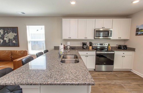 Ocean Isle Beach Cottage | Charming 3-bedroom cottage with WiFi, AC in lovely Ocean Isle Beach