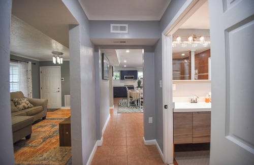 Northeast Virginia Beach House | Charming 3-bedroom with Luxury Bathroom and Designated Office Space