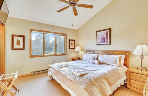 Davis Condo | Charming 3 bedroom mountain condo. Discover Honey Hollow!
