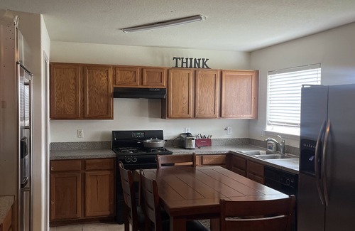 Missouri City House | Charming 3-bedroom house in Missouri City with WiFi access