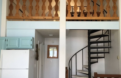 Skaneateles House | Charming 3 bedroom 2 bath Skaneateles Lakefront Home 4 miles to Village