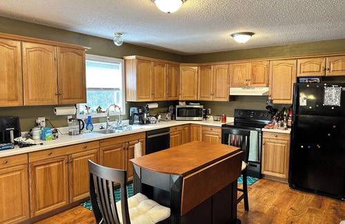 Grayling Cabin | Charming 3-bedroom cabin minutes walking distance from the AuSable River.