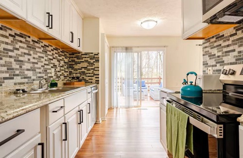 Alpharetta House | Charming 3-Bedroom Home in the Heart of Alpharetta – Walk to Avalon & Dining!