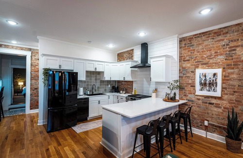 Phoenix Hill House | Charming 3-bedroom house with WiFi and AC Louisville walking distance to NULU