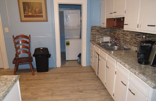 Center House | Charming 3-bedroom house with WiFi, Workspace, Washer/Dryer in Manchester