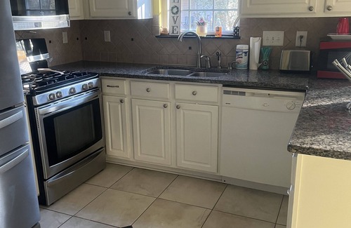Paw Creek House | Charming 3-bedroom house in Charlotte with AC, WiFi