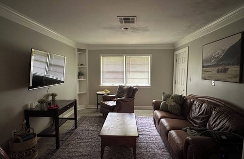 Hope Hull House | Charming 3-bedroom house with AC and fitness room in nice Hope Hull.