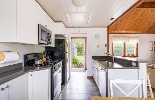 Madaket House | Charming 3-bedroom house in Nantucket, Madaket with WiFi