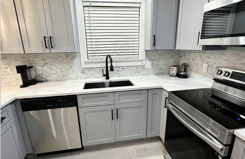 Watauga House | Charming 3-Bedroom Home - Near Hospitals - Keller ISD - Parking Garage