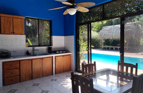 Canton Parrita House | Charming 3-bedroom house in Guapinol with WiFi and AC