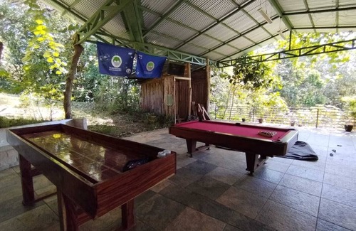 Canton Parrita House | Charming 3-bedroom house in Guapinol with WiFi and AC