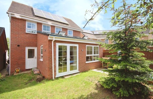 Wyken House | Charming 3-bedroom house in lovely Coventry with WiFi